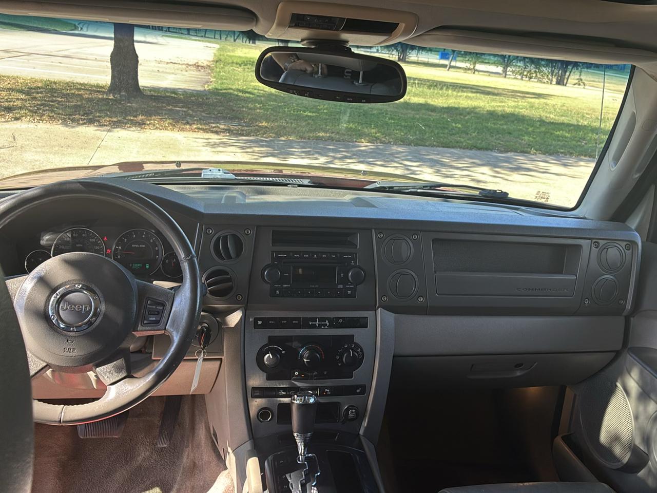 Jeep Commander 2WD 2006