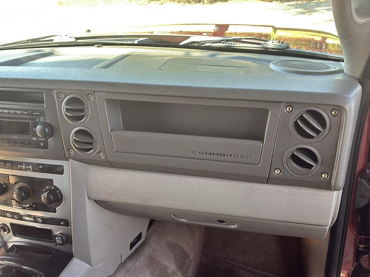 Jeep Commander 2WD 2006