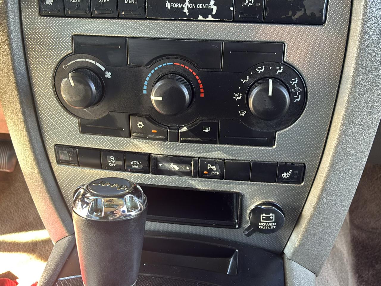 Jeep Commander 2WD 2006