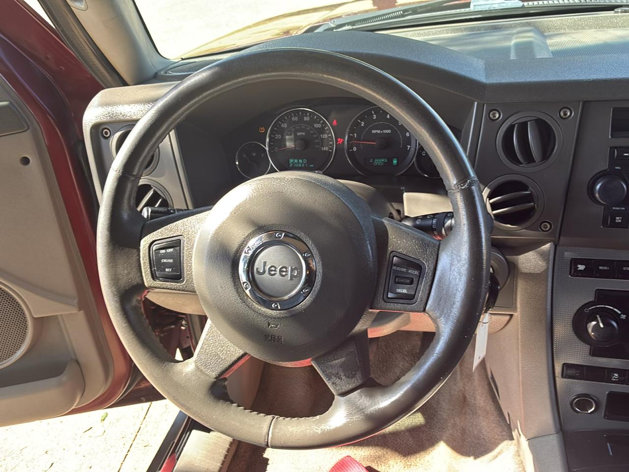 Jeep Commander 2WD 2006