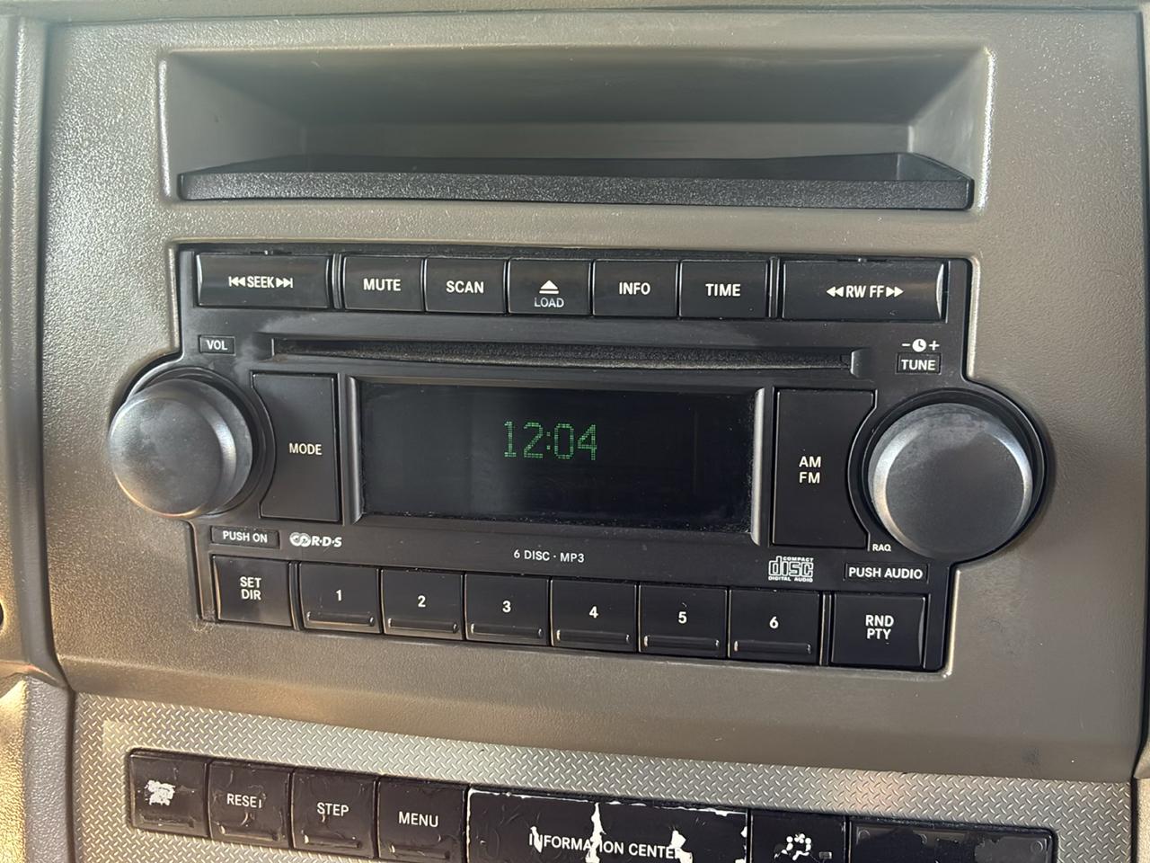 Jeep Commander 2WD 2006