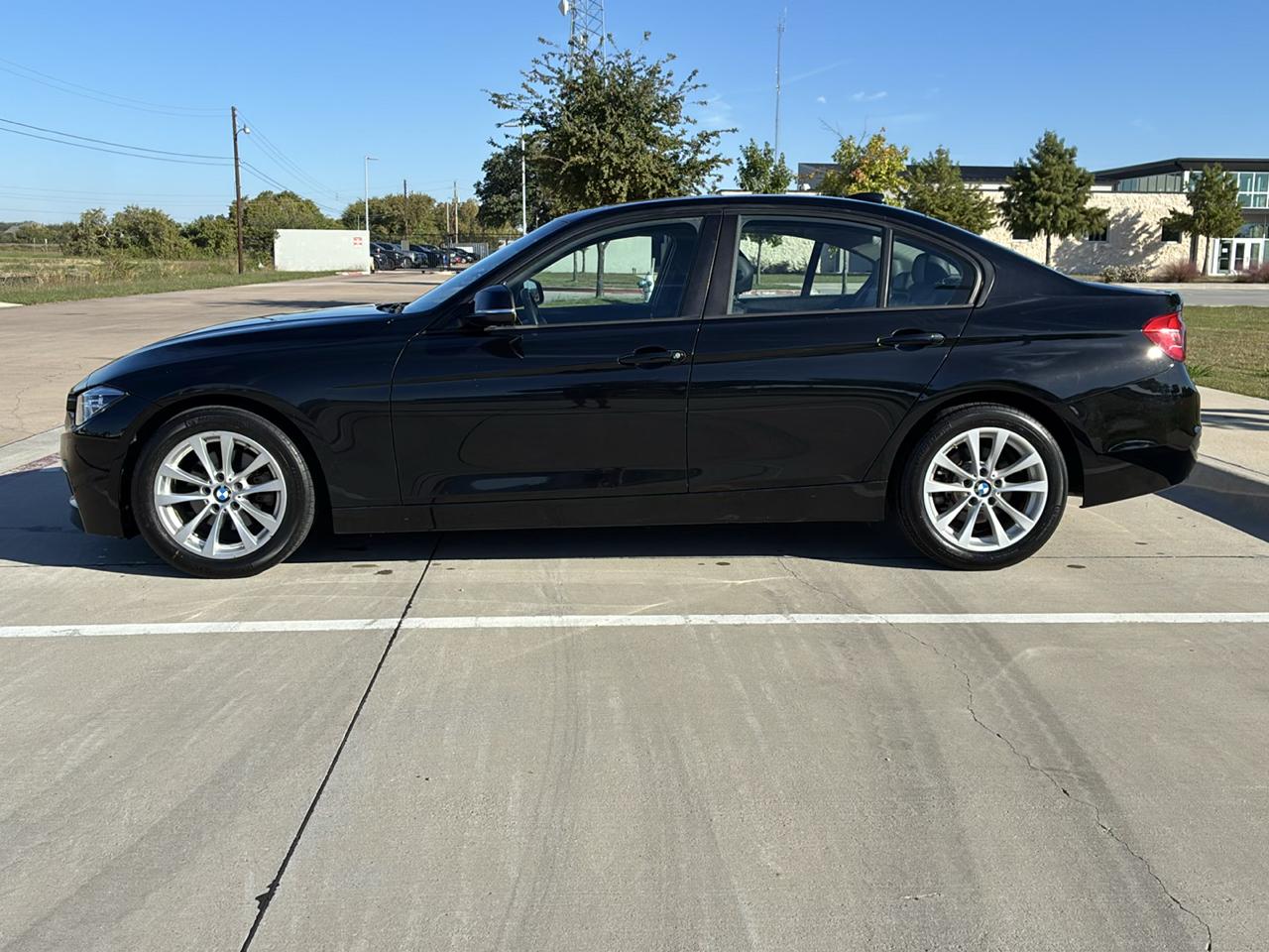 BMW 3-Series 320i xDrive Sedan 2018