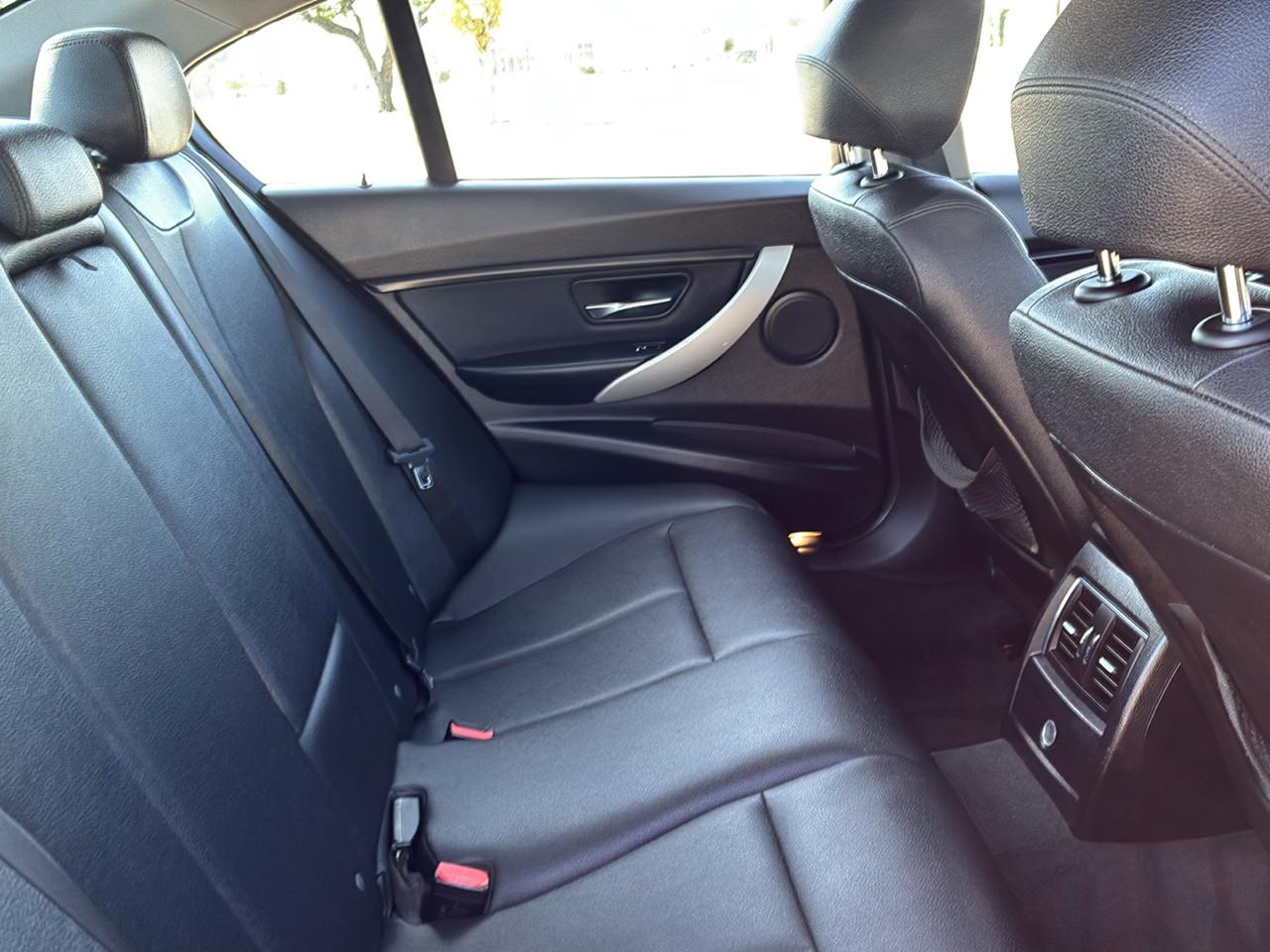 BMW 3-Series 320i xDrive Sedan 2018