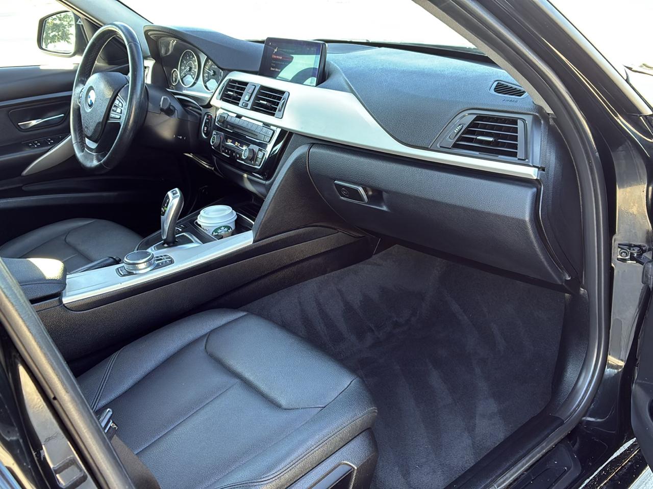 BMW 3-Series 320i xDrive Sedan 2018