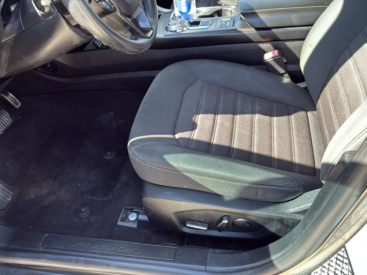Ford Fusion SE 2020