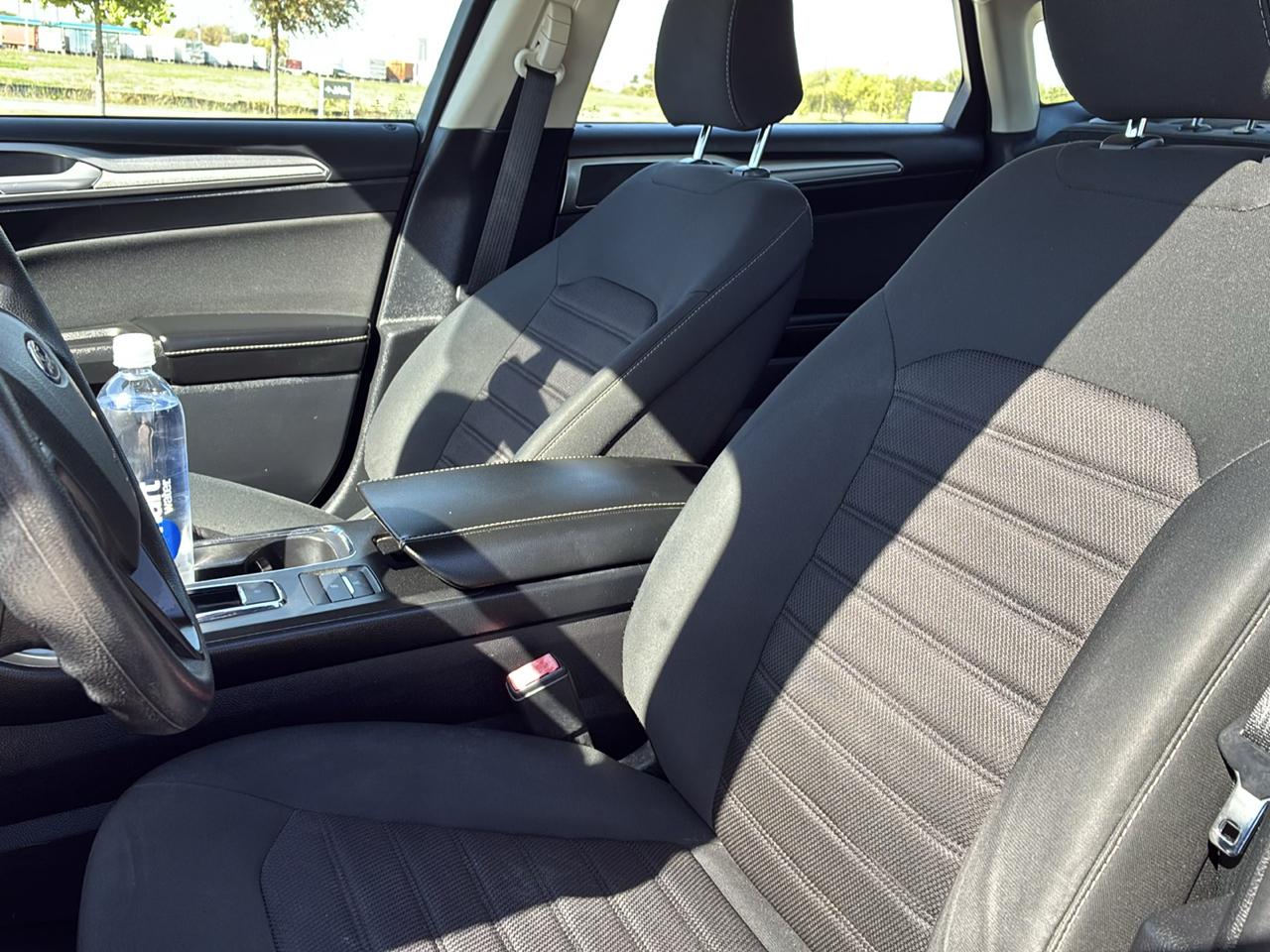 Ford Fusion SE 2020
