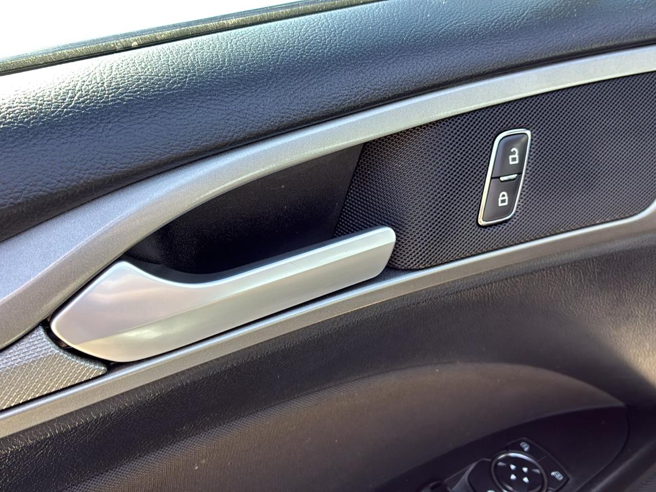 Ford Fusion SE 2020