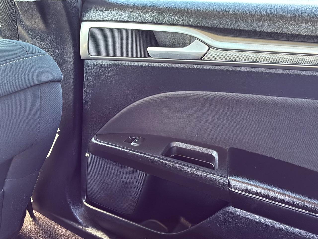 Ford Fusion SE 2020