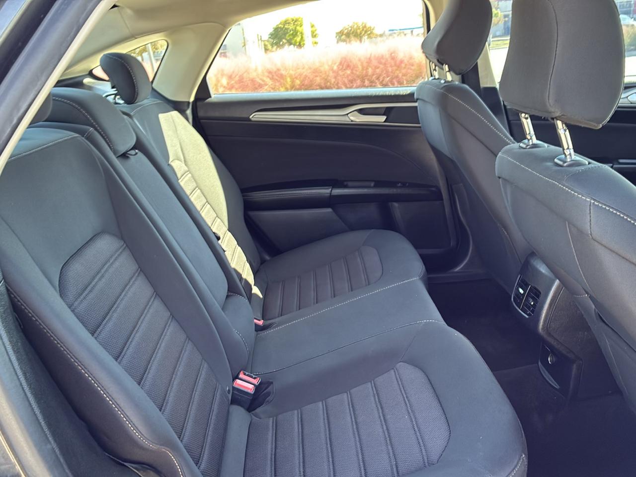 Ford Fusion SE 2020