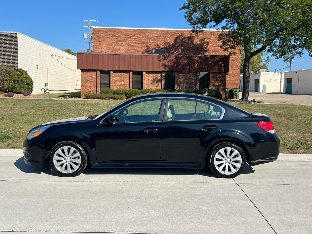 Subaru Legacy 2.5i Limited 2012