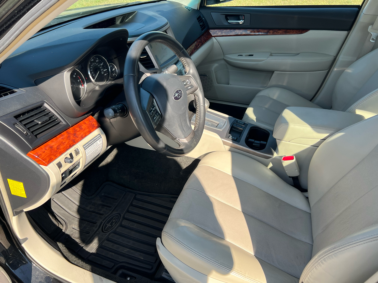 Subaru Legacy 2.5i Limited 2012