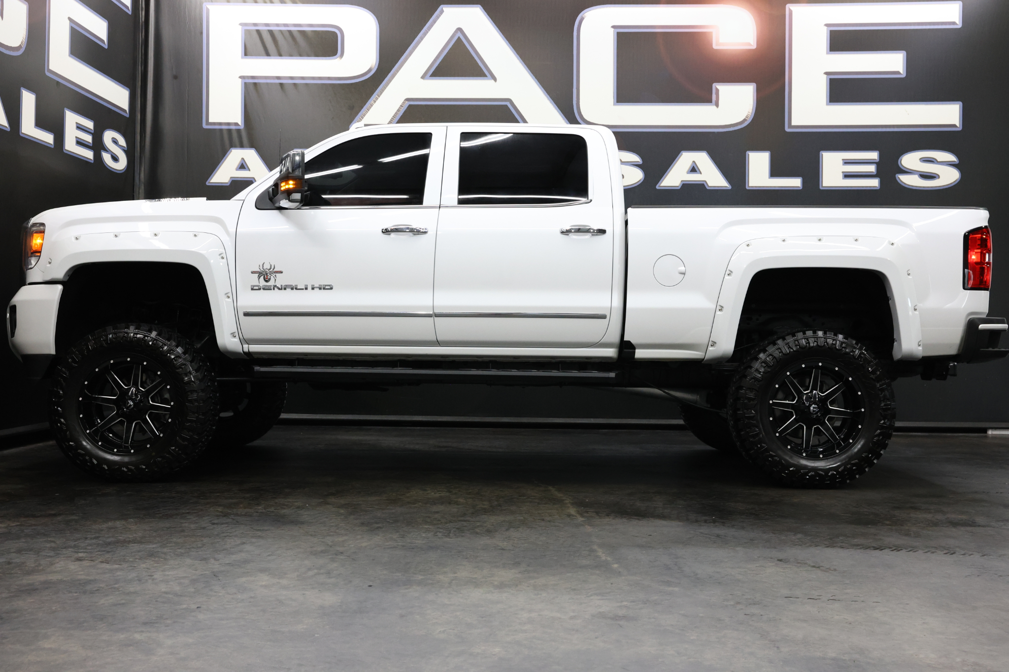 GMC Sierra 2500HD  2019 GMC Sierra 2500HD  2019