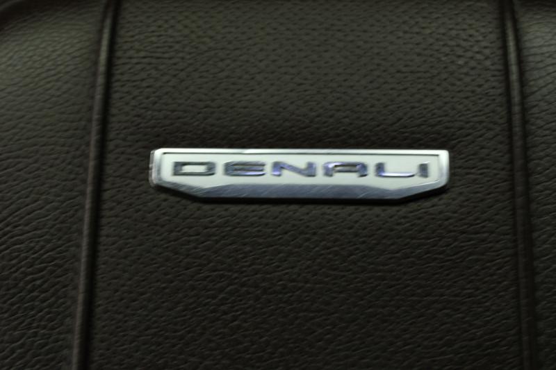 GMC Sierra 2500HD 4WD Crew Cab 159" Denali 2024 GMC Sierra 2500HD 4WD Crew Cab 159" Denali 2024