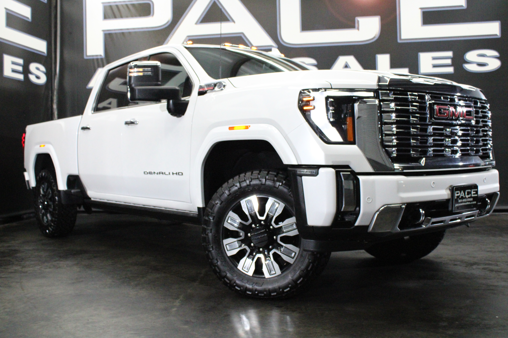 GMC Sierra 2500HD 4WD Crew Cab 159" Denali 2024 GMC Sierra 2500HD 4WD Crew Cab 159" Denali 2024