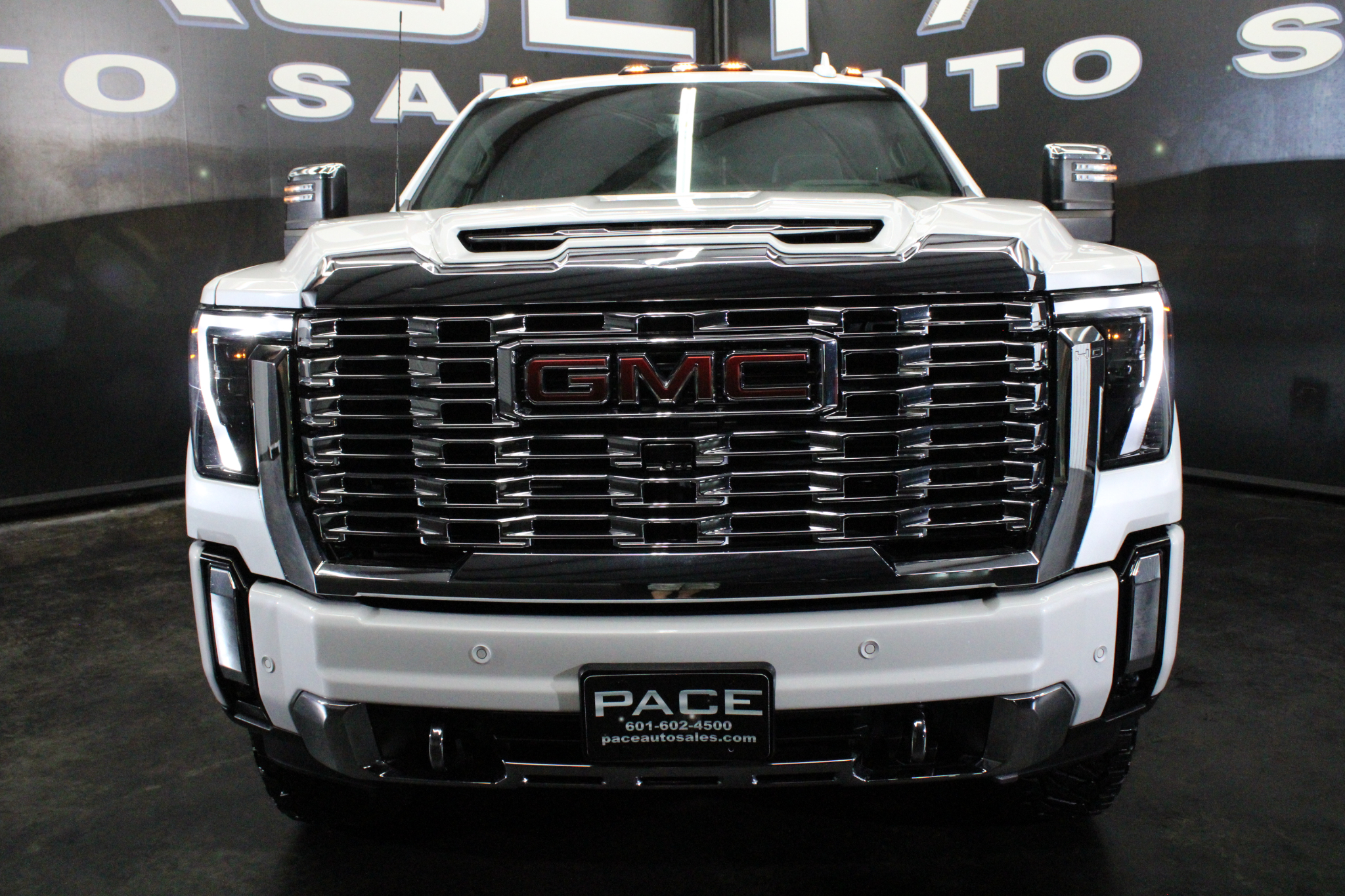 GMC Sierra 2500HD 4WD Crew Cab 159" Denali 2024 GMC Sierra 2500HD 4WD Crew Cab 159" Denali 2024