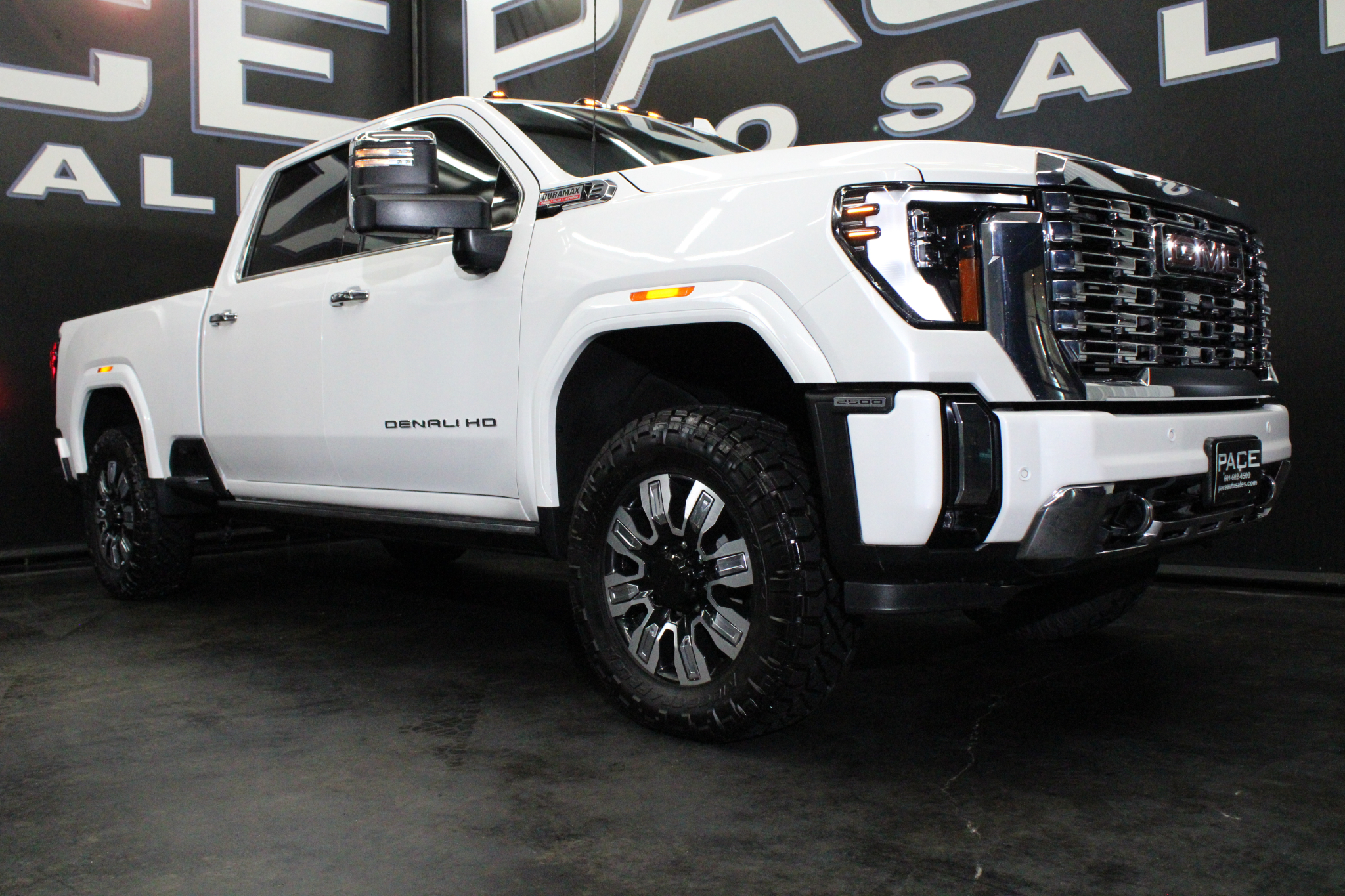 GMC Sierra 2500HD 4WD Crew Cab 159" Denali 2024 GMC Sierra 2500HD 4WD Crew Cab 159" Denali 2024