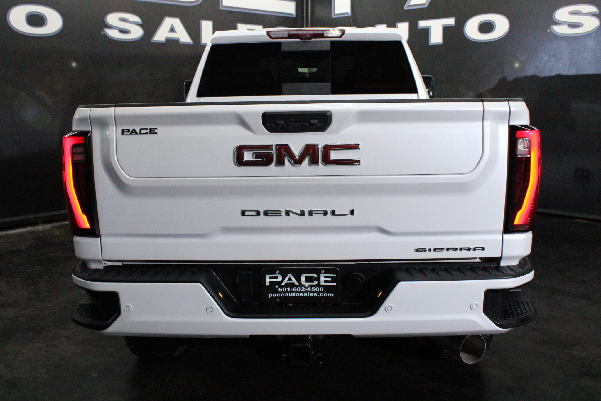 GMC Sierra 2500HD 4WD Crew Cab 159" Denali 2024 GMC Sierra 2500HD 4WD Crew Cab 159" Denali 2024