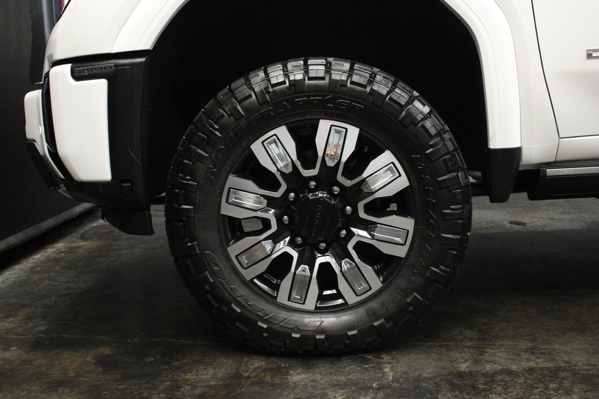 GMC Sierra 2500HD 4WD Crew Cab 159" Denali 2024 GMC Sierra 2500HD 4WD Crew Cab 159" Denali 2024