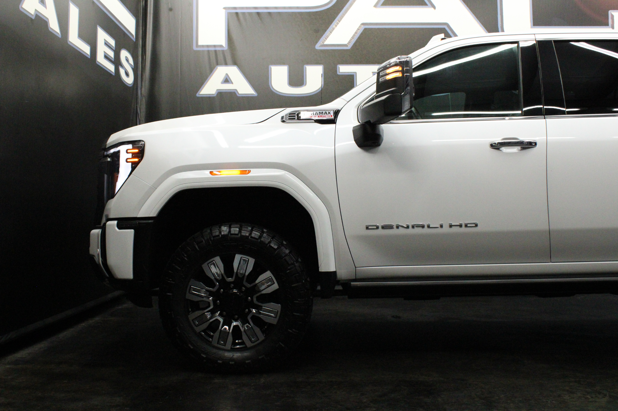 GMC Sierra 2500HD 4WD Crew Cab 159" Denali 2024 GMC Sierra 2500HD 4WD Crew Cab 159" Denali 2024