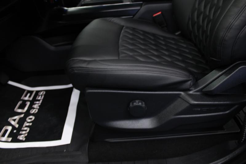 Ford F-150 STX 4WD SuperCrew 5.5' Box 2024 Ford F-150 STX 4WD SuperCrew 5.5' Box 2024