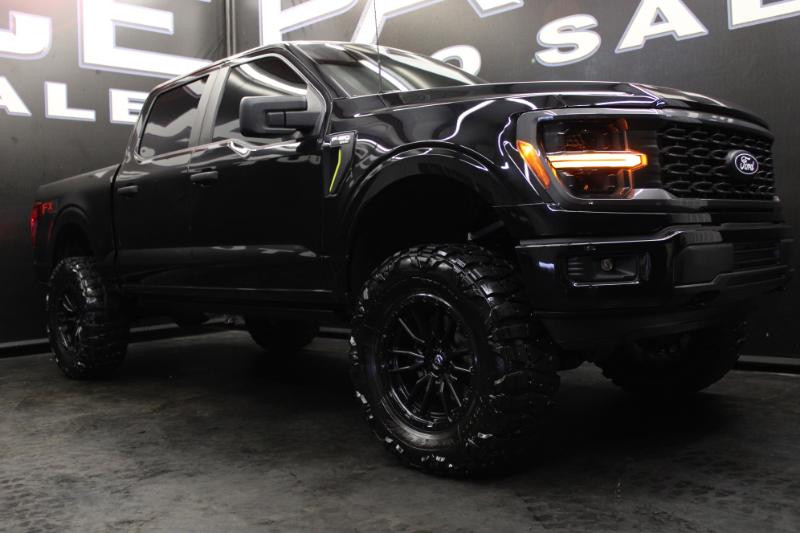 Ford F-150 STX 4WD SuperCrew 5.5' Box 2024 Ford F-150 STX 4WD SuperCrew 5.5' Box 2024