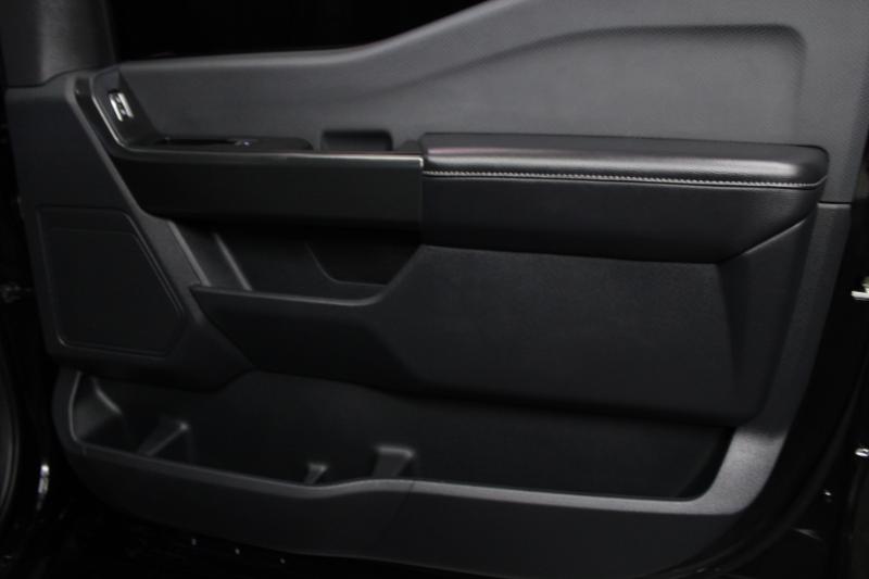 Ford F-150 STX 4WD SuperCrew 5.5' Box 2024 Ford F-150 STX 4WD SuperCrew 5.5' Box 2024