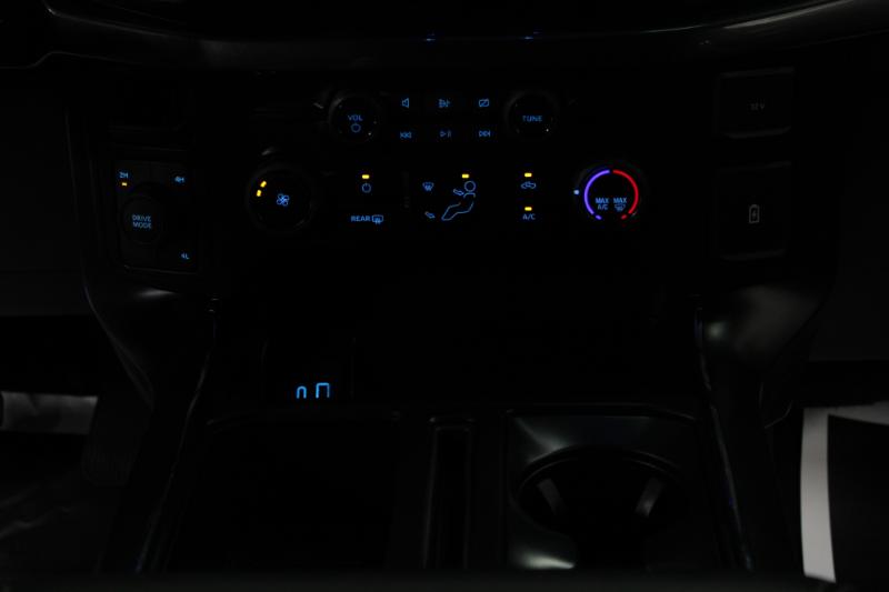 Ford F-150 STX 4WD SuperCrew 5.5' Box 2024 Ford F-150 STX 4WD SuperCrew 5.5' Box 2024