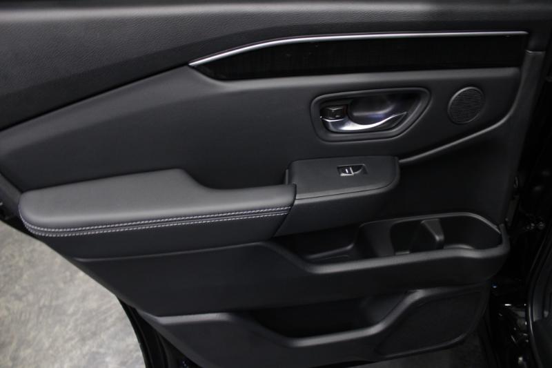 2025 Honda Pilot Elite photo 24