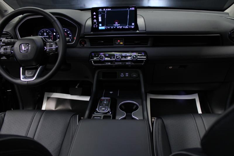 2025 Honda Pilot Elite photo 32