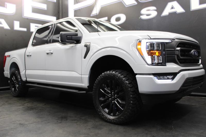 2023 Ford F-150 XLT photo 8