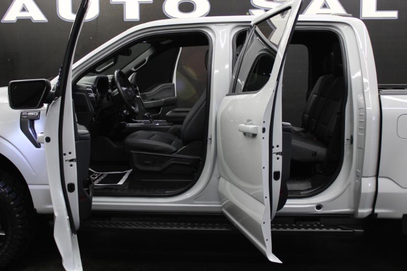 2023 Ford F-150 XLT photo 17