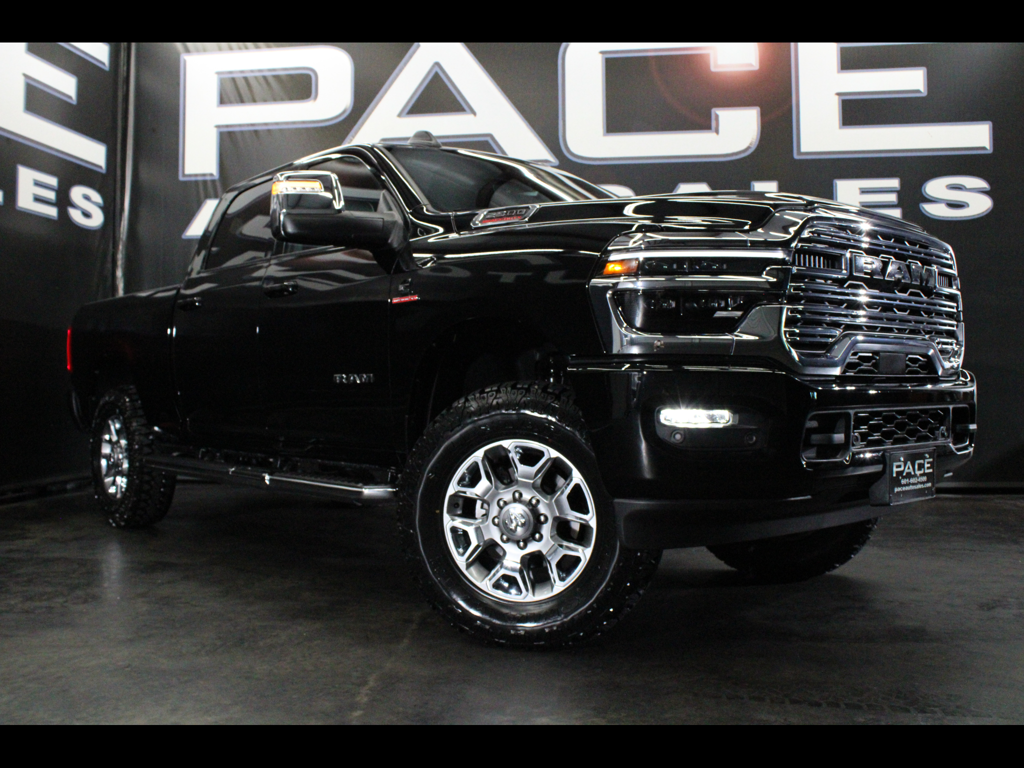 2025 RAM 2500 Laramie 4x4 Crew Cab 6'4" Box