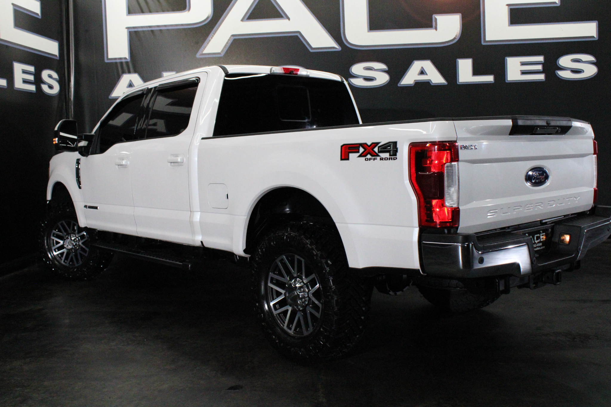 Ford Super Duty F-250 SRW Lariat 4WD Crew Cab 6.75' Box 2019 Ford Super Duty F-250 SRW Lariat 4WD Crew Cab 6.75' Box 2019
