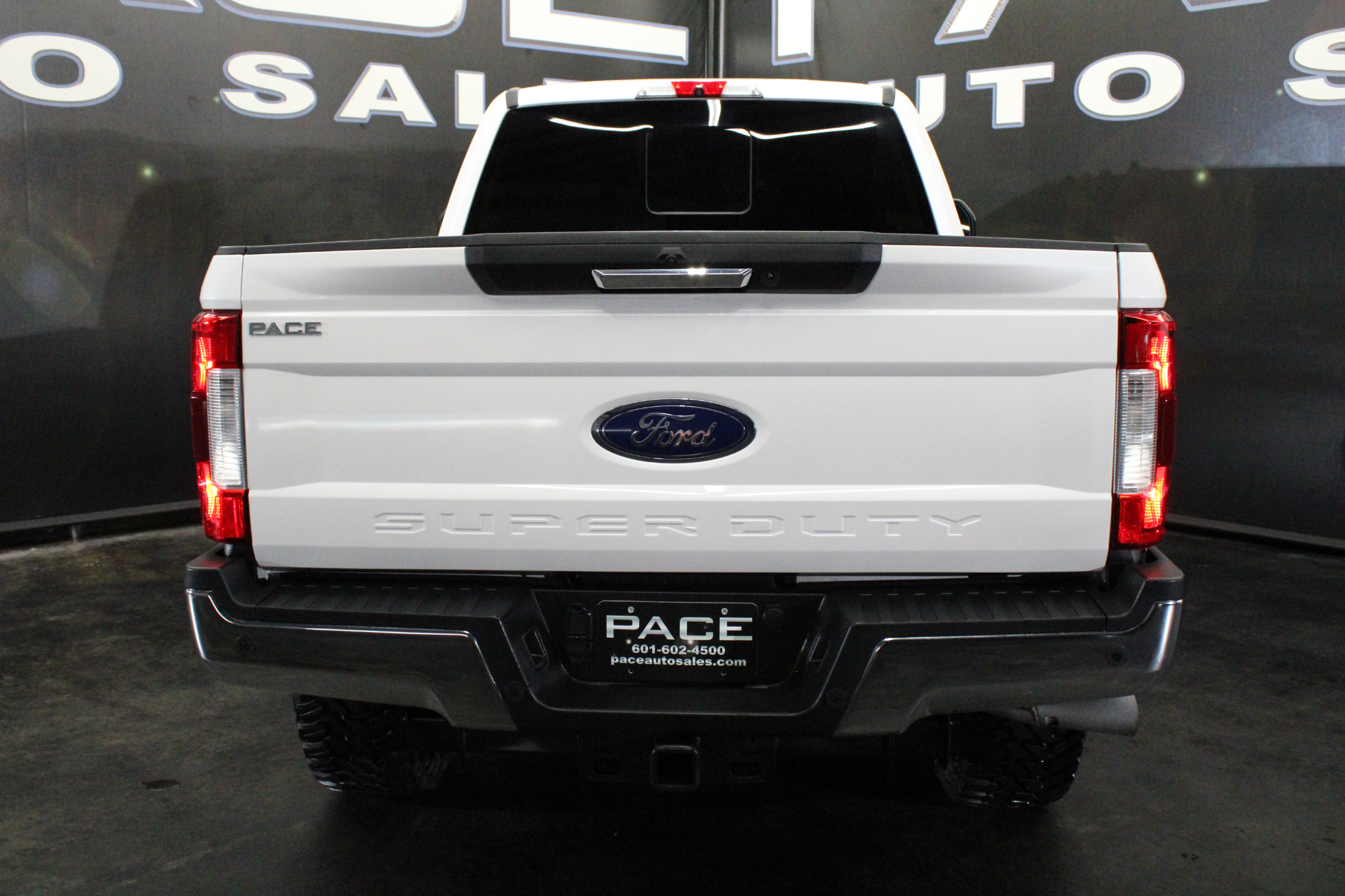 Ford Super Duty F-250 SRW Lariat 4WD Crew Cab 6.75' Box 2019 Ford Super Duty F-250 SRW Lariat 4WD Crew Cab 6.75' Box 2019
