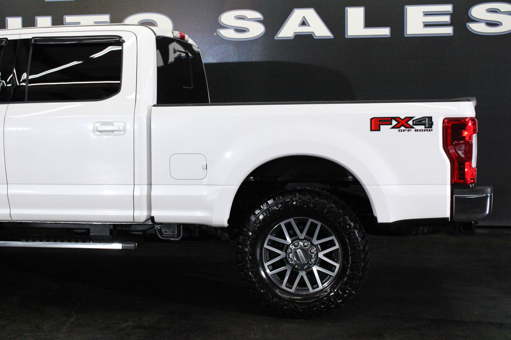 Ford Super Duty F-250 SRW Lariat 4WD Crew Cab 6.75' Box 2019 Ford Super Duty F-250 SRW Lariat 4WD Crew Cab 6.75' Box 2019