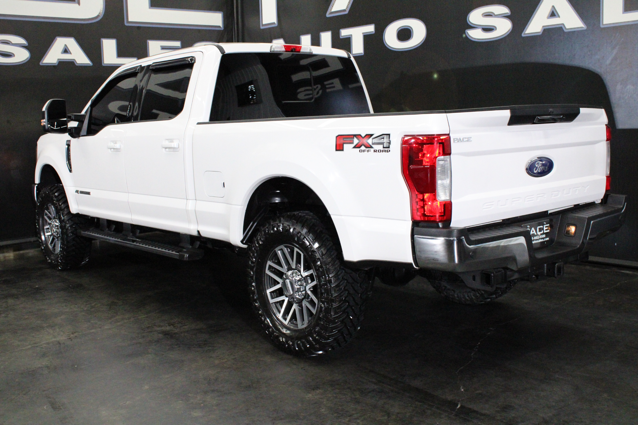 Ford Super Duty F-250 SRW Lariat 4WD Crew Cab 6.75' Box 2019 Ford Super Duty F-250 SRW Lariat 4WD Crew Cab 6.75' Box 2019