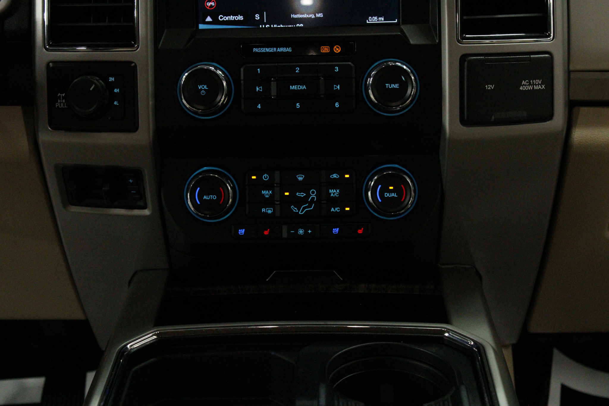 Ford Super Duty F-250 SRW Lariat 4WD Crew Cab 6.75' Box 2019 Ford Super Duty F-250 SRW Lariat 4WD Crew Cab 6.75' Box 2019
