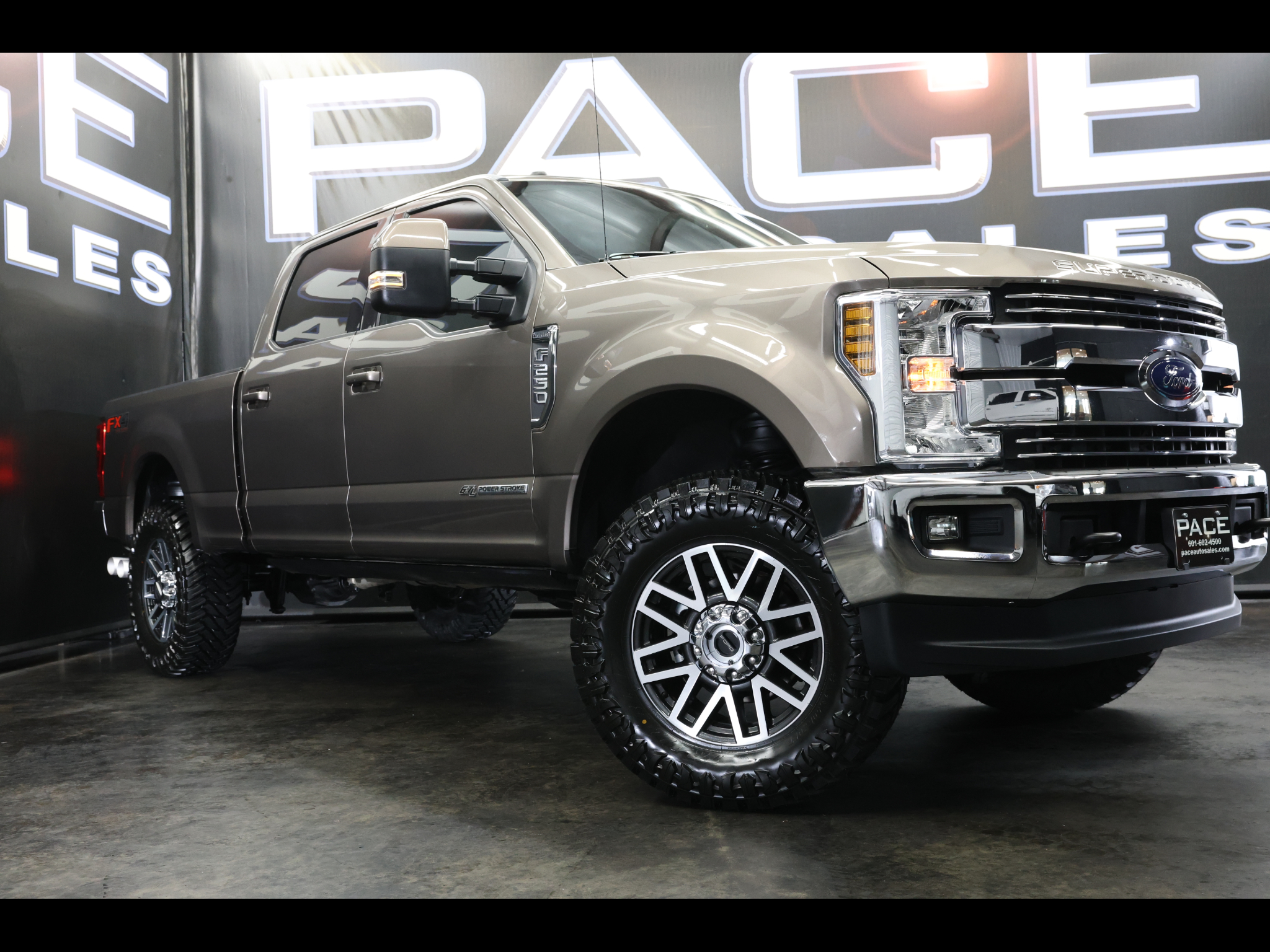 Ford Super Duty F-250 SRW Lariat 4WD Crew Cab 6.75' Box 2018 Ford Super Duty F-250 SRW Lariat 4WD Crew Cab 6.75' Box 2018
