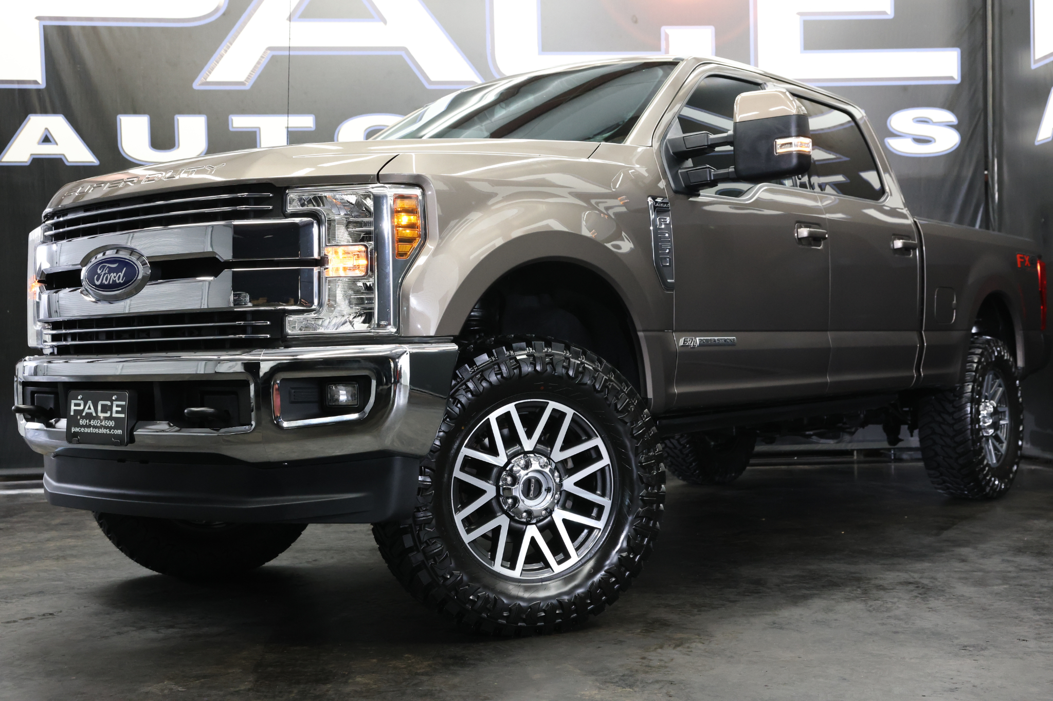 Ford Super Duty F-250 SRW Lariat 4WD Crew Cab 6.75' Box 2018 Ford Super Duty F-250 SRW Lariat 4WD Crew Cab 6.75' Box 2018