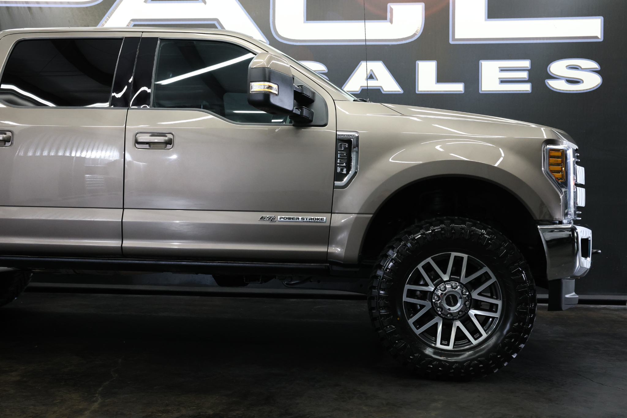 Ford Super Duty F-250 SRW Lariat 4WD Crew Cab 6.75' Box 2018 Ford Super Duty F-250 SRW Lariat 4WD Crew Cab 6.75' Box 2018