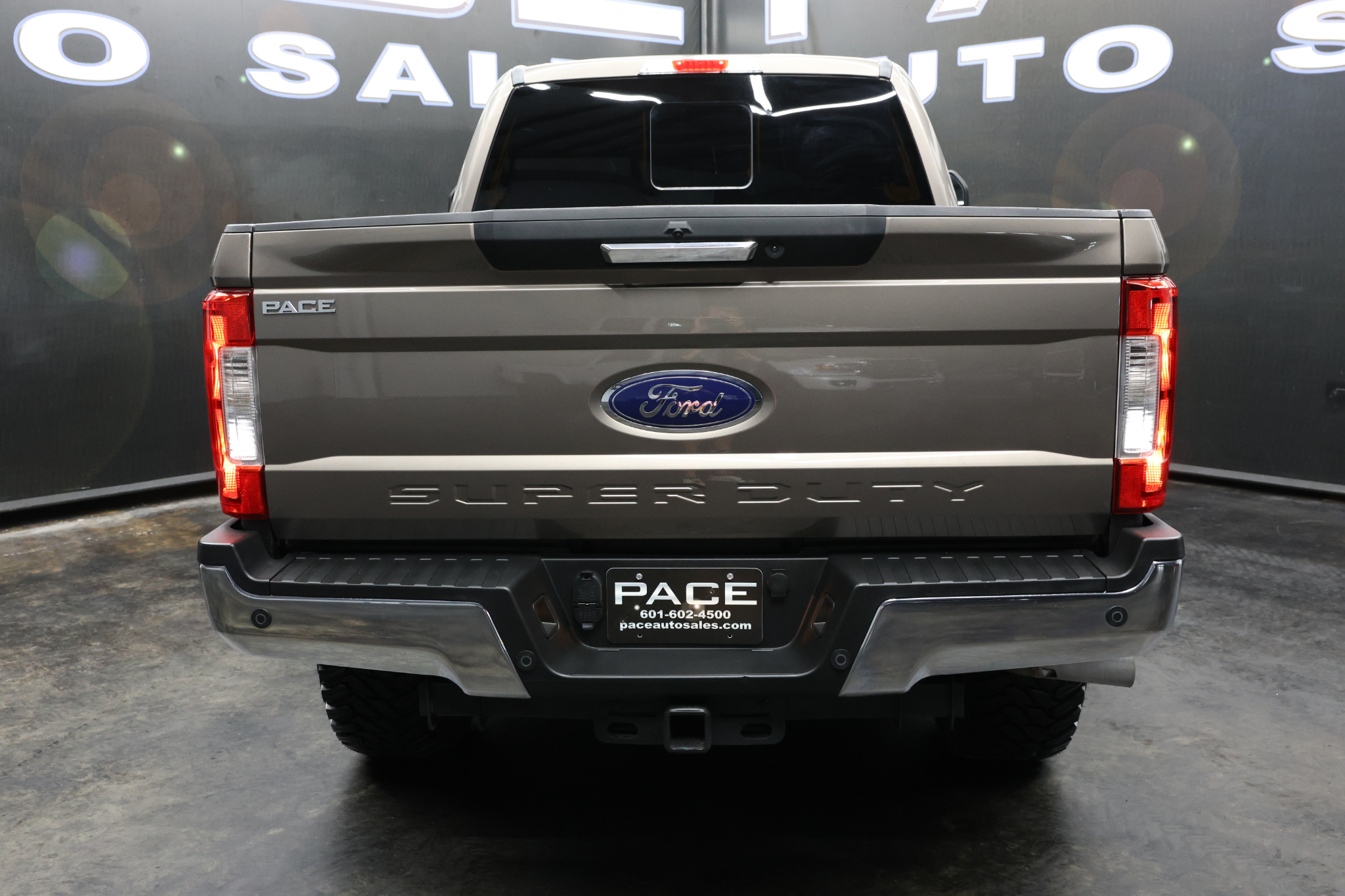 Ford Super Duty F-250 SRW Lariat 4WD Crew Cab 6.75' Box 2018 Ford Super Duty F-250 SRW Lariat 4WD Crew Cab 6.75' Box 2018