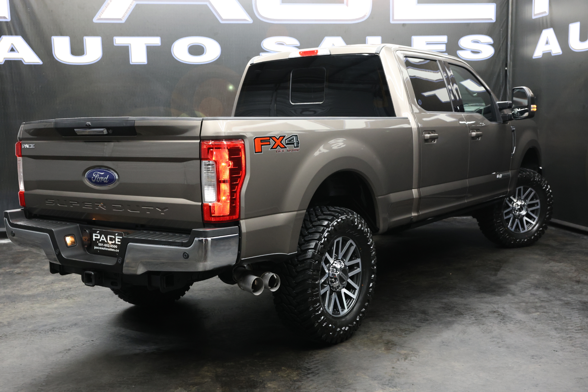 Ford Super Duty F-250 SRW Lariat 4WD Crew Cab 6.75' Box 2018 Ford Super Duty F-250 SRW Lariat 4WD Crew Cab 6.75' Box 2018