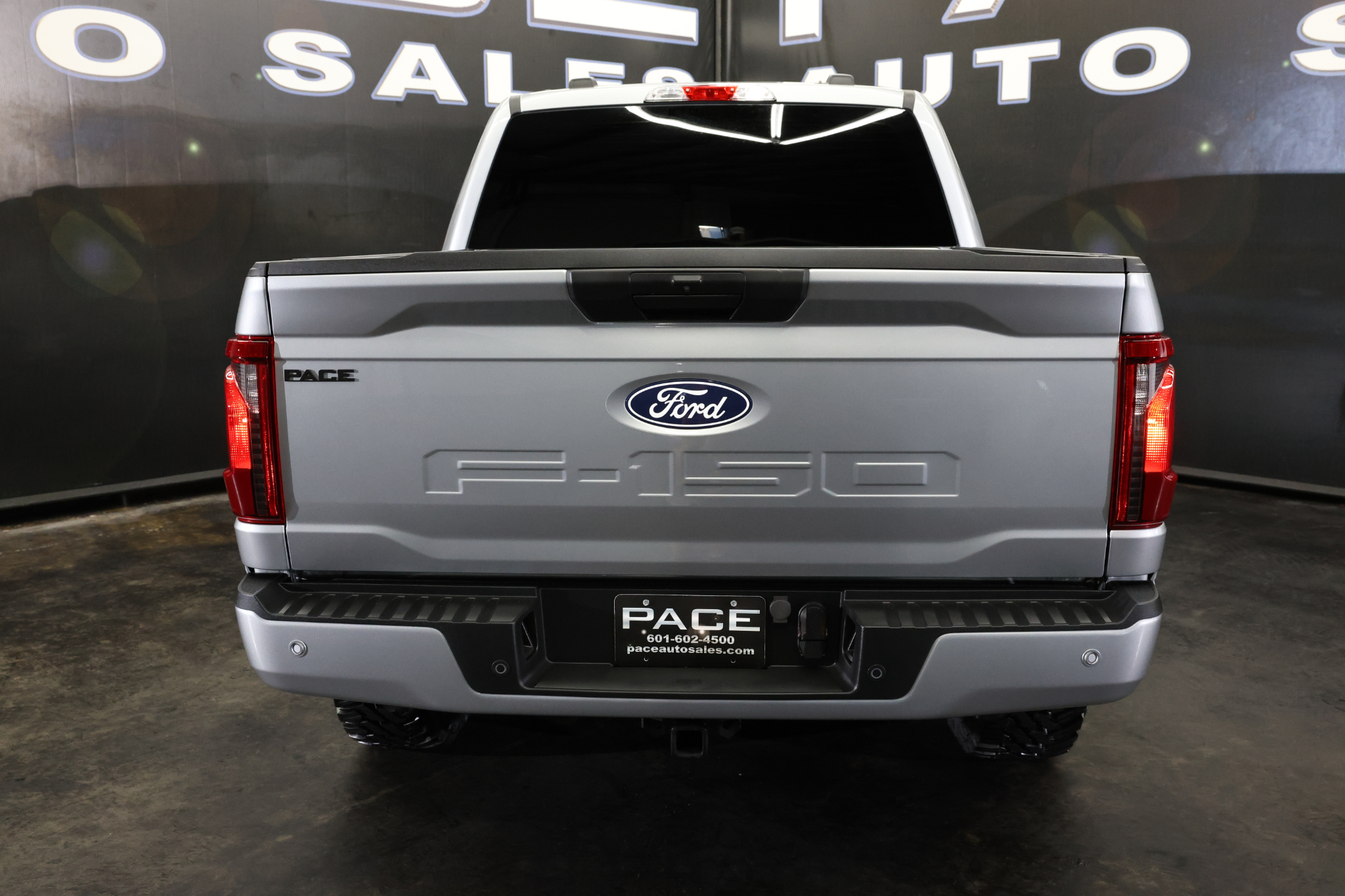 Ford F-150 STX 4WD SuperCrew 5.5' Box 2024 Ford F-150 STX 4WD SuperCrew 5.5' Box 2024
