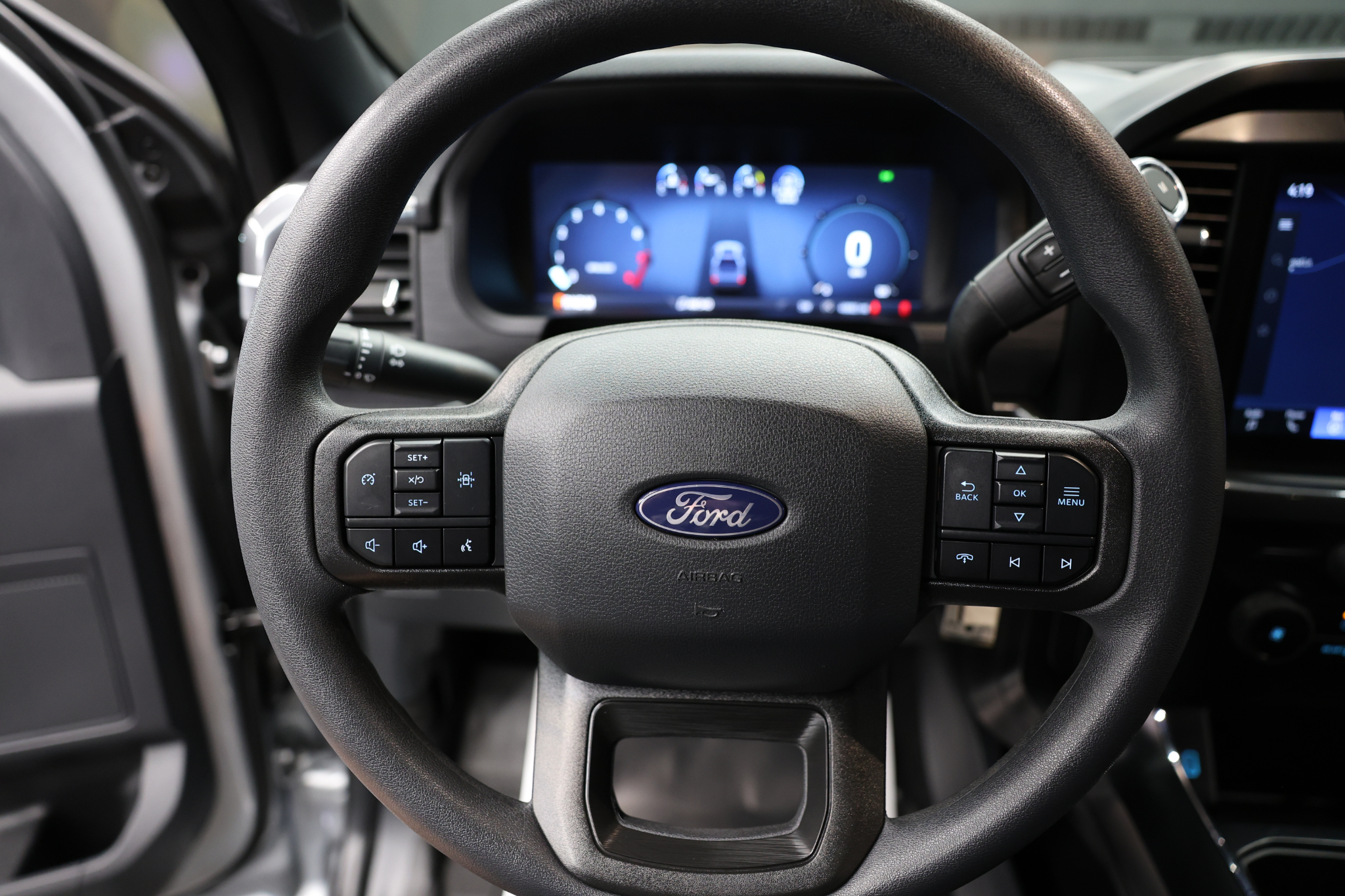 Ford F-150 STX 4WD SuperCrew 5.5' Box 2024 Ford F-150 STX 4WD SuperCrew 5.5' Box 2024