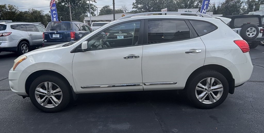 2012 Nissan Rogue SV FWD