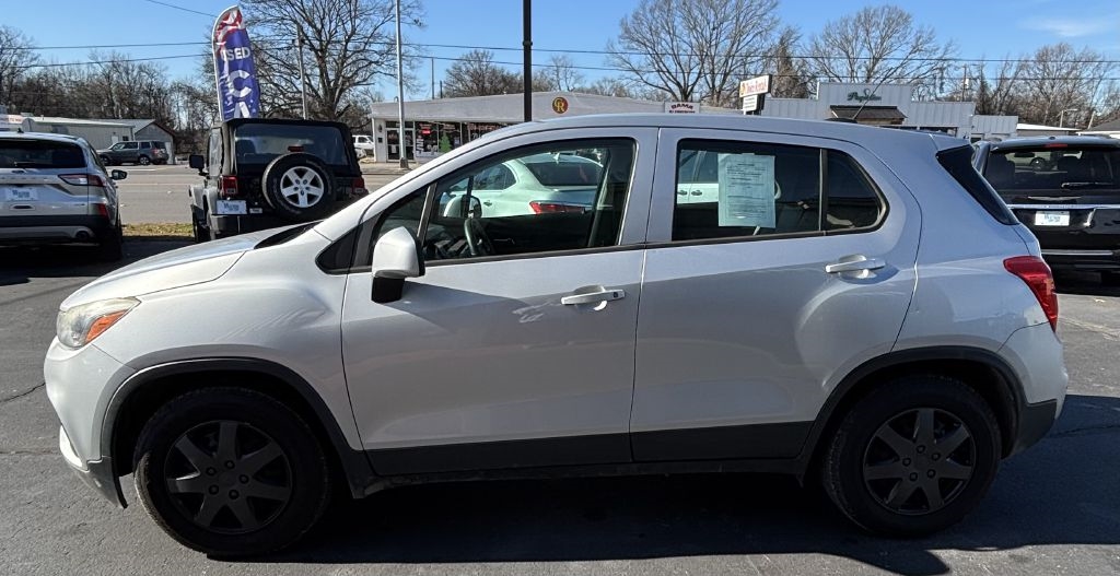 2017 Chevrolet Trax LS's photo