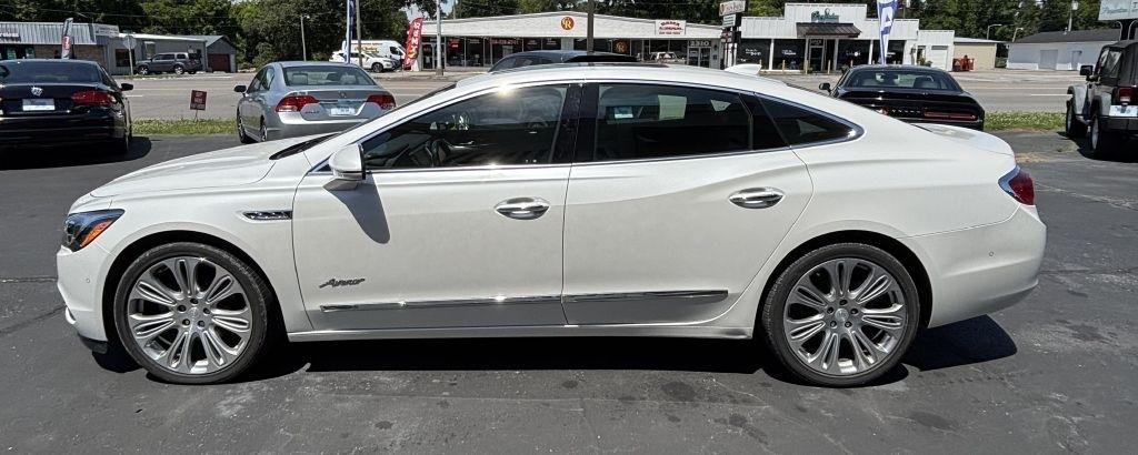 2019 Buick LaCrosse Avenir's photo
