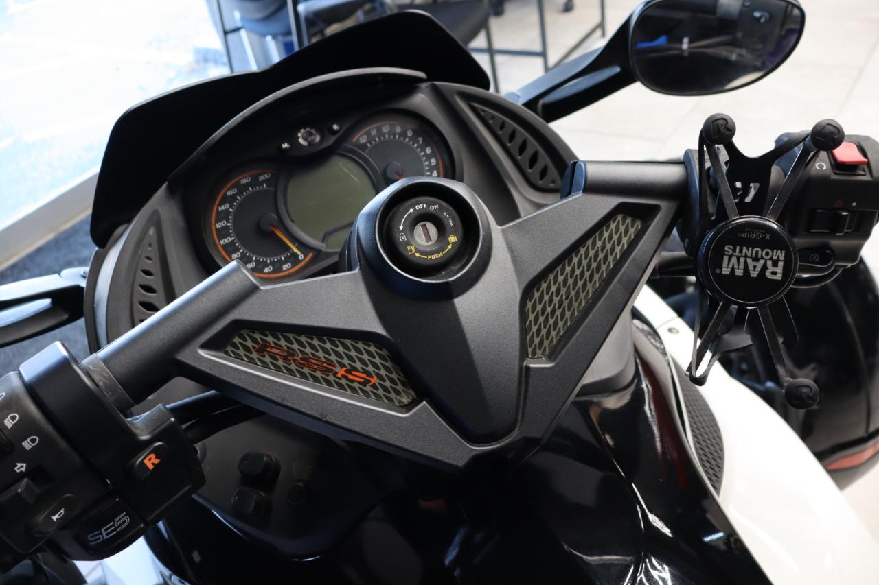 Can-Am Spyder RS  2012