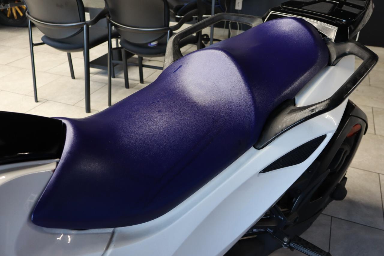 Can-Am Spyder RS  2012