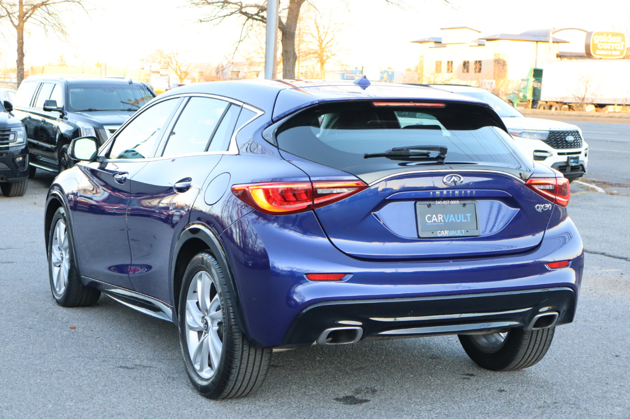 Infiniti QX30 Luxury AWD 2017